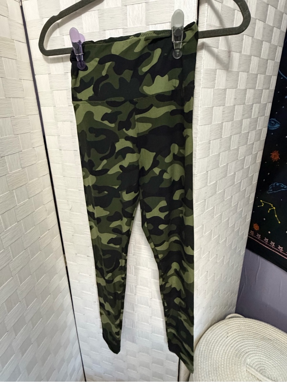 Kids Camo Leggings - Green Camouflage - Picture 1 of 3